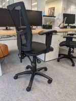 Torasen Mercury Mesh Office Chair With Height Adjustable Arms - Image 3