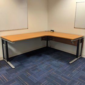 Height Adjustable Cantilever Corner Office Desks