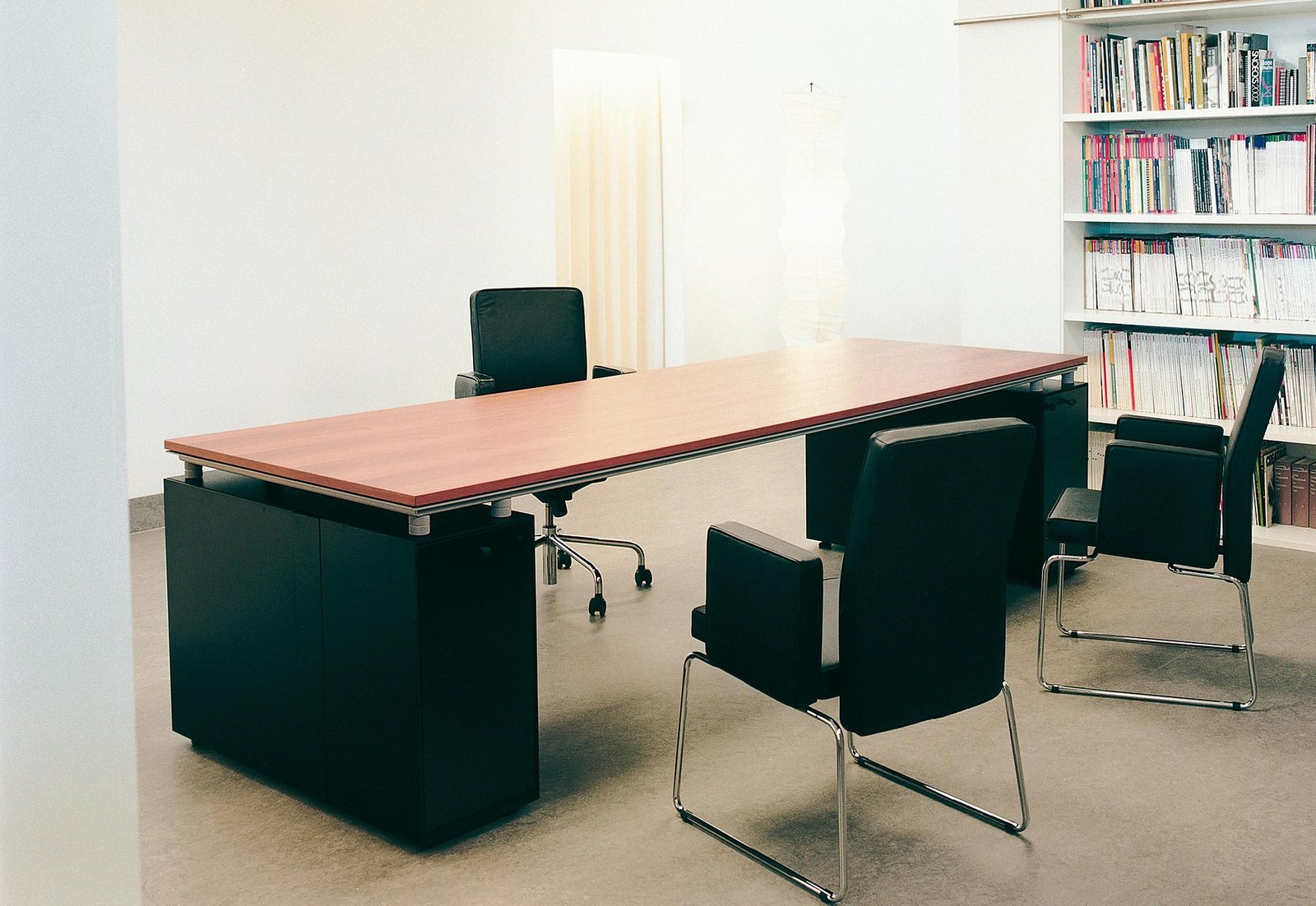 m2 desk 3
