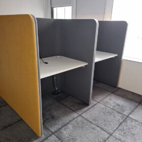 4 Seats Private Office Pod / Cubicle Partition Workstation