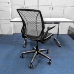 Humanscale Diffrient World Task Office Chair , Adjustable Armrests - Image 3