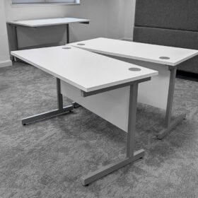 Cantilever Straight Desk 600mm Deep