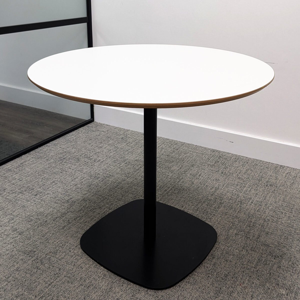 Round Meeting Table & 4 Chairs - White - Image 3